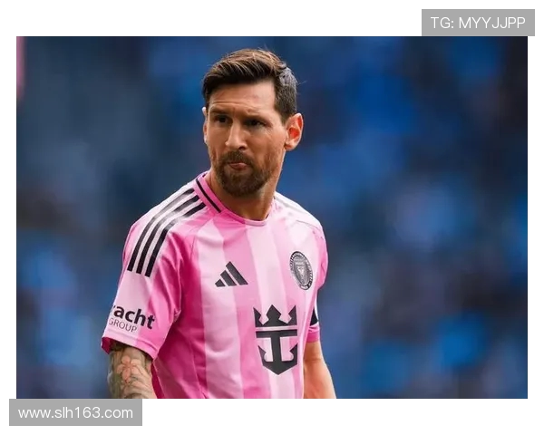 明尼苏达联前锋感慨与梅西同场竞技的奇妙体验与专注瞬间